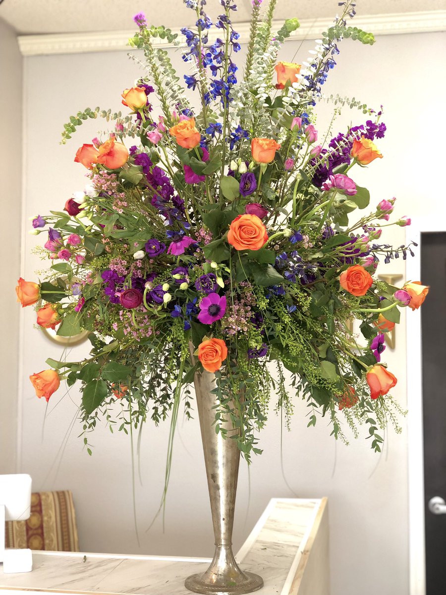 Who would you send this enormous arrangement to?

#Florist #Flowers #BigBouquet #SoManyFlowers #Orlando