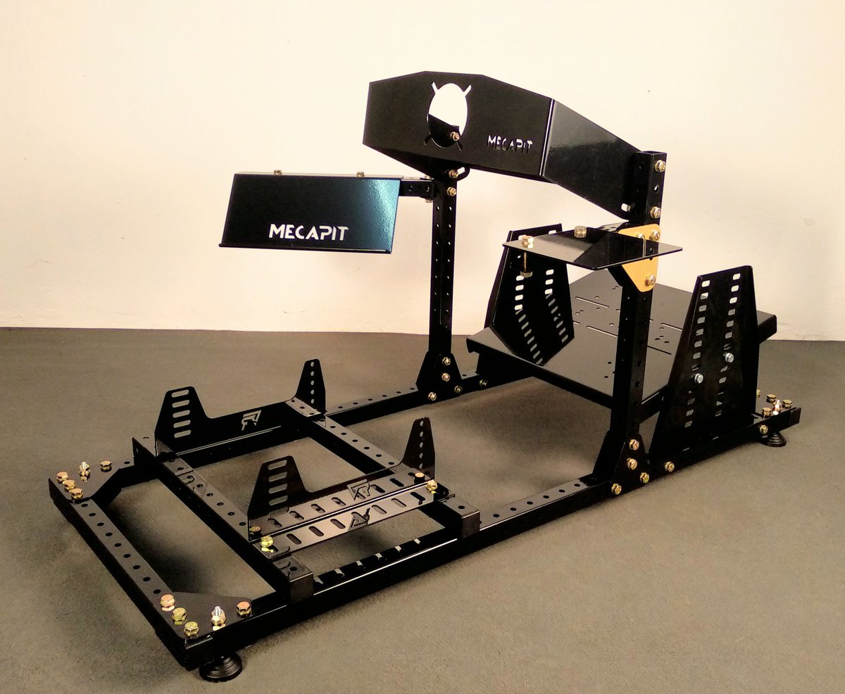 ¿Que accesorio extra os gustaría tener además de soporte de teclado y ratón en vuestro cockpit?
Dejarlo en comentarios, somos todo oídos.