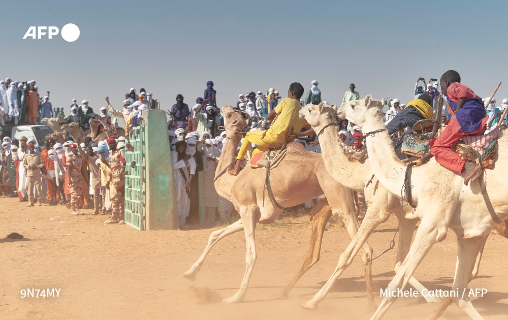 Agence France-Presse (@afpespanol) on Twitter photo 🐪 En el festival de 'La Cura Salada' del Sáhara: "En Europa hay el fútbol, aquí tenemos las carreras de camellos" #AFP ➡ u.afp.com/UCFF
✍ <a href="/amhauchard/">Amaury Hauchard</a>
📸 <a href="/cattani_michele/">Michele Cattani</a> 🐪 En el festival de 'La Cura Salada' del Sáhara: "En Europa hay el fútbol, aquí tenemos las carreras de camellos" #AFP ➡ u.afp.com/UCFF
✍ <a href="/amhauchard/">Amaury Hauchard</a>
📸 <a href="/cattani_michele/">Michele Cattani</a>