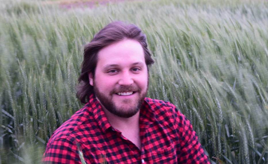 Q&amp;A with a research and soil health program coordinator.

Dillon Muldoon is passionate about making a difference in agriculture and food systems. We recently chatted with him about his role and the importance of farmer-led research.

uoguelph.ca/oac/news/qa-re…