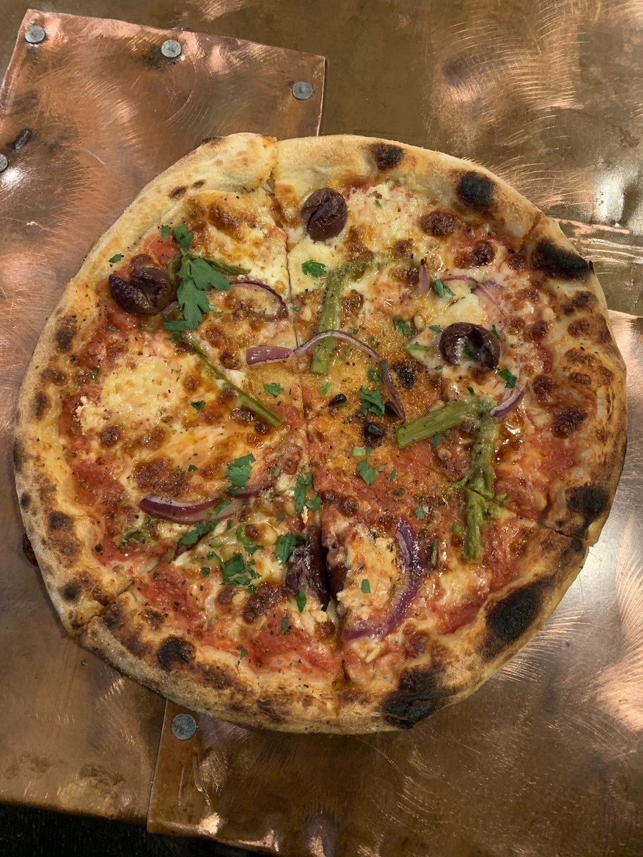 Tonight is pizza night at the Tap with @Yard46_Kendal then on Thursday we have the return of @foodfromthefells before our usual Friday night pizzas something for everyone this week