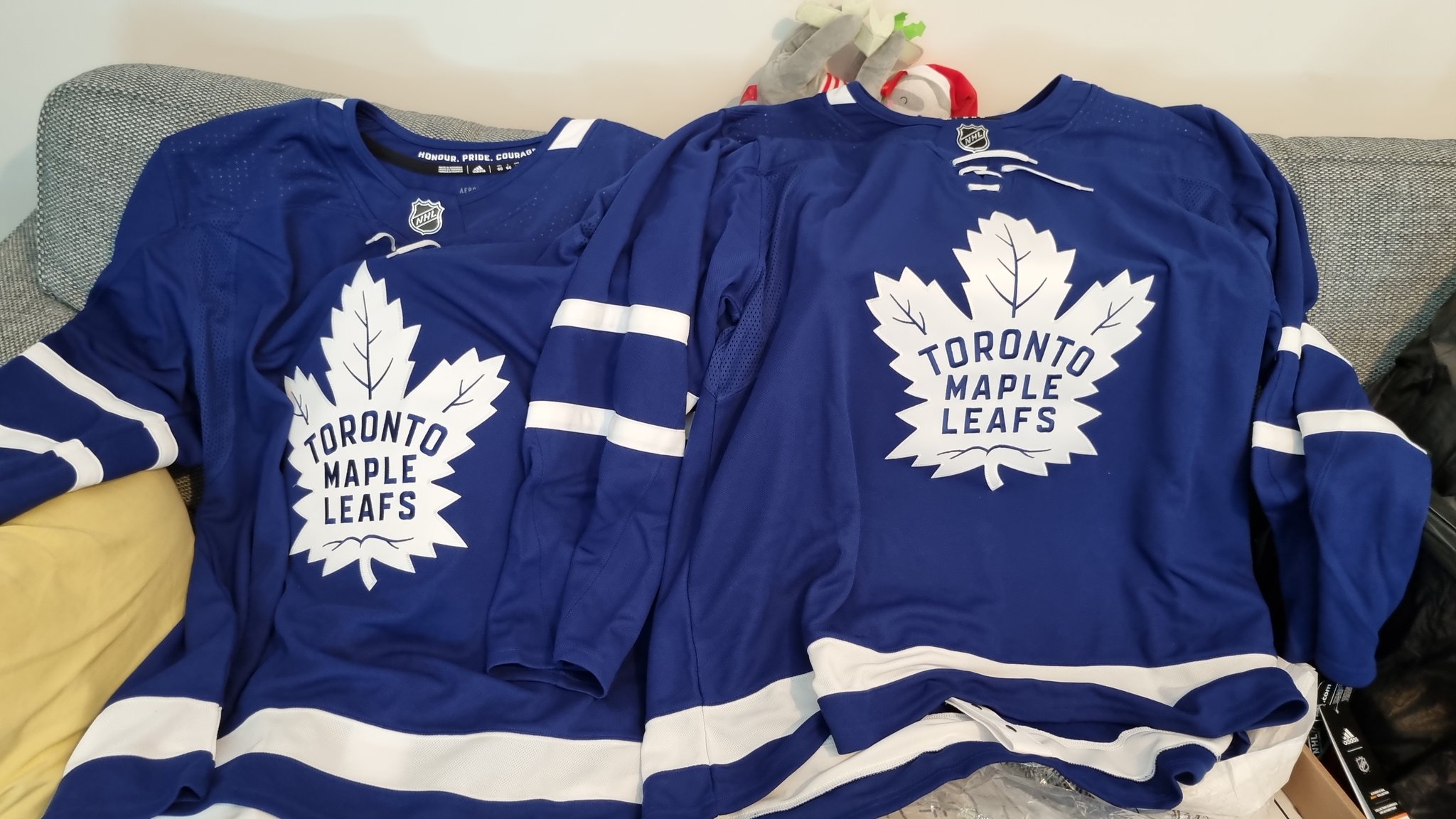 Maple leafs hotsell jersey uk