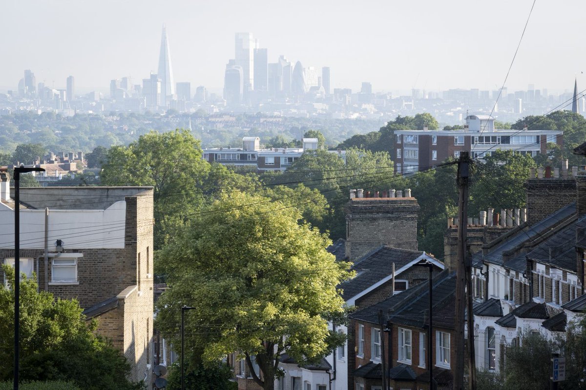 CityAM's tweet image. Making homes greener could create up to 138,000 new jobs and unlock £9.8bn for the economy 

Insulating homes could also unlock lower bills and less fuel poverty, writes @milturner this morning -&amp;gt; buff.ly/3Cyg7vg 

#GreenHomes #Insulation #EnergyBills #Fuelpoverty #Energy