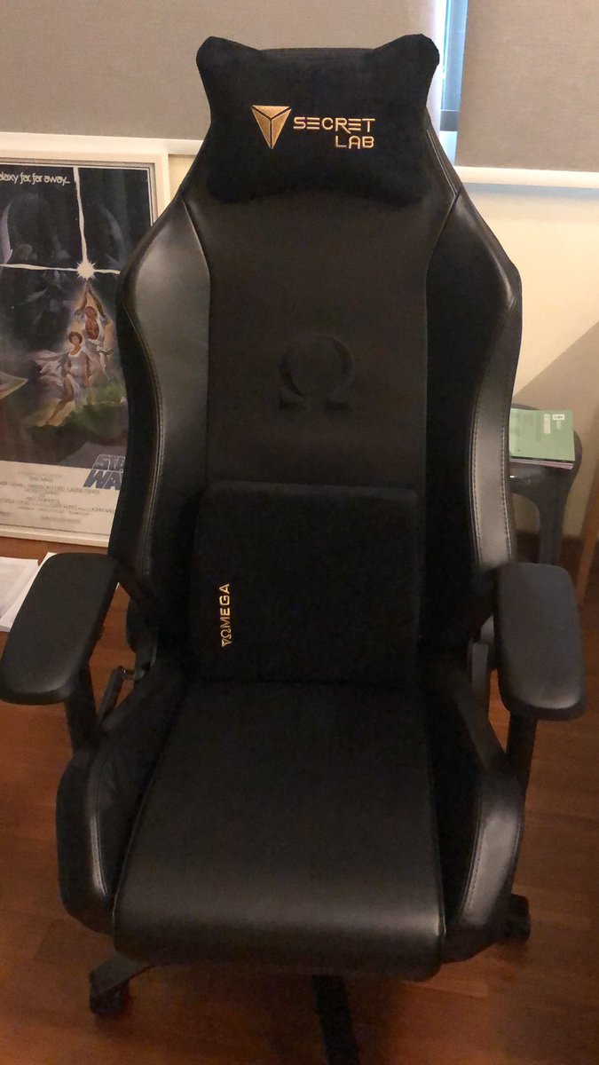 asvpmh's tweet photo. enjoying my new chair #secretlab https://t.co/rAxSjYLpxF
