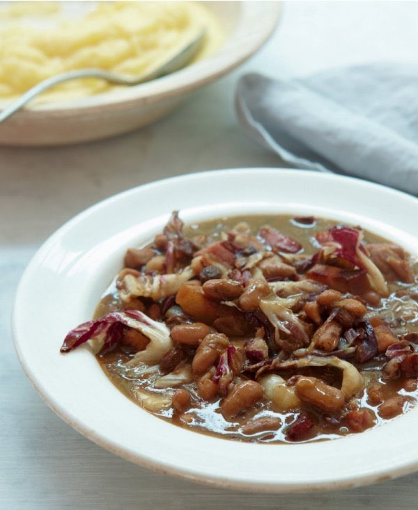 Nigella_Lawson's tweet photo. I should really be celebrating our last official day of Summer (not that we’ve had much of one) with #RecipeOfTheDay, but instead I look forward to Autumn with my Venetian Stew, full of beans, bacon and bitter leaves https://t.co/yf0xIhuiQq https://t.co/68pYmWYxvS