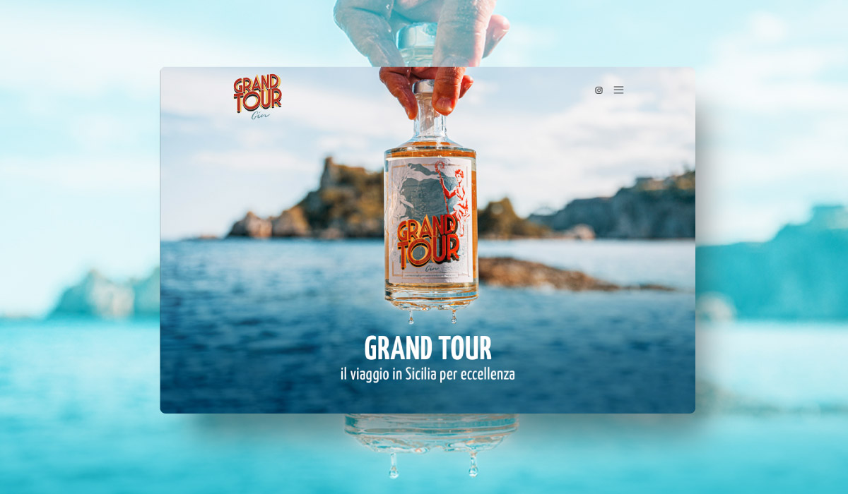 l Grand Tour rappresentò per molti il viaggio per eccellenza e che aveva in Sicilia la sua mitica tappa finale. Da queste parole nasce GRAND TOUR GIN con le sue suggestioni. Ma se ogni viaggio inizia con un passo, noi siamo orgogliosi di aver dato l'impronta al primo.