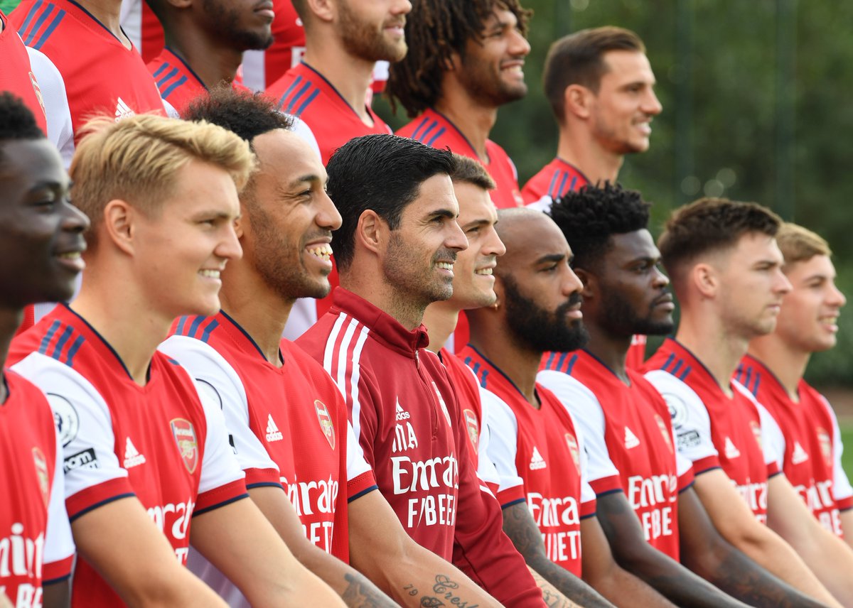 Final clubs. Arsenal Team photo 2023 3k. Team photo.