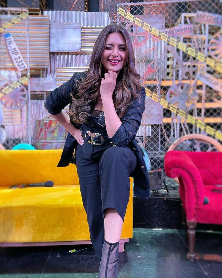 nndvians's tweet photo. You are the winner 🥇🏆
You will get the best❤✨

DESERVING WINNER DIVYANKA
#DivyankaTripathi @Divyanka_T @ColorsTV https://t.co/VJYu5apFqW