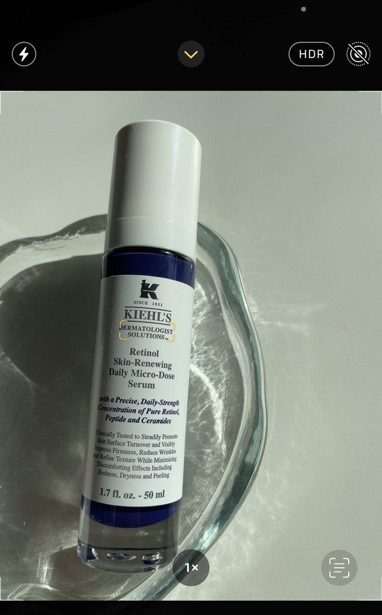 bboziidiary's tweet image. พออัพ ios 15 พอถ่ายรูปอะไรที่มีข้อความอยู่ในรูปมันจะสามารถ select ข้อความให้และกดปุ่มเหลืองๆ เราสามารถ copy ข้อความไปได้ หรือสามารถเสิร์ชหาข้อมูลทันที กด Look up ไป มันก็จะไปกูเกิ้ลให้ได้เลย เจ๋งอยู่นะ ไม่ต้องไปนั่งพิมพ์ #iOS15th