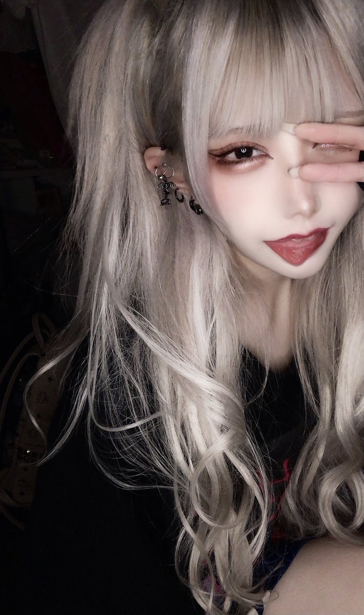 舌出し 写メ 