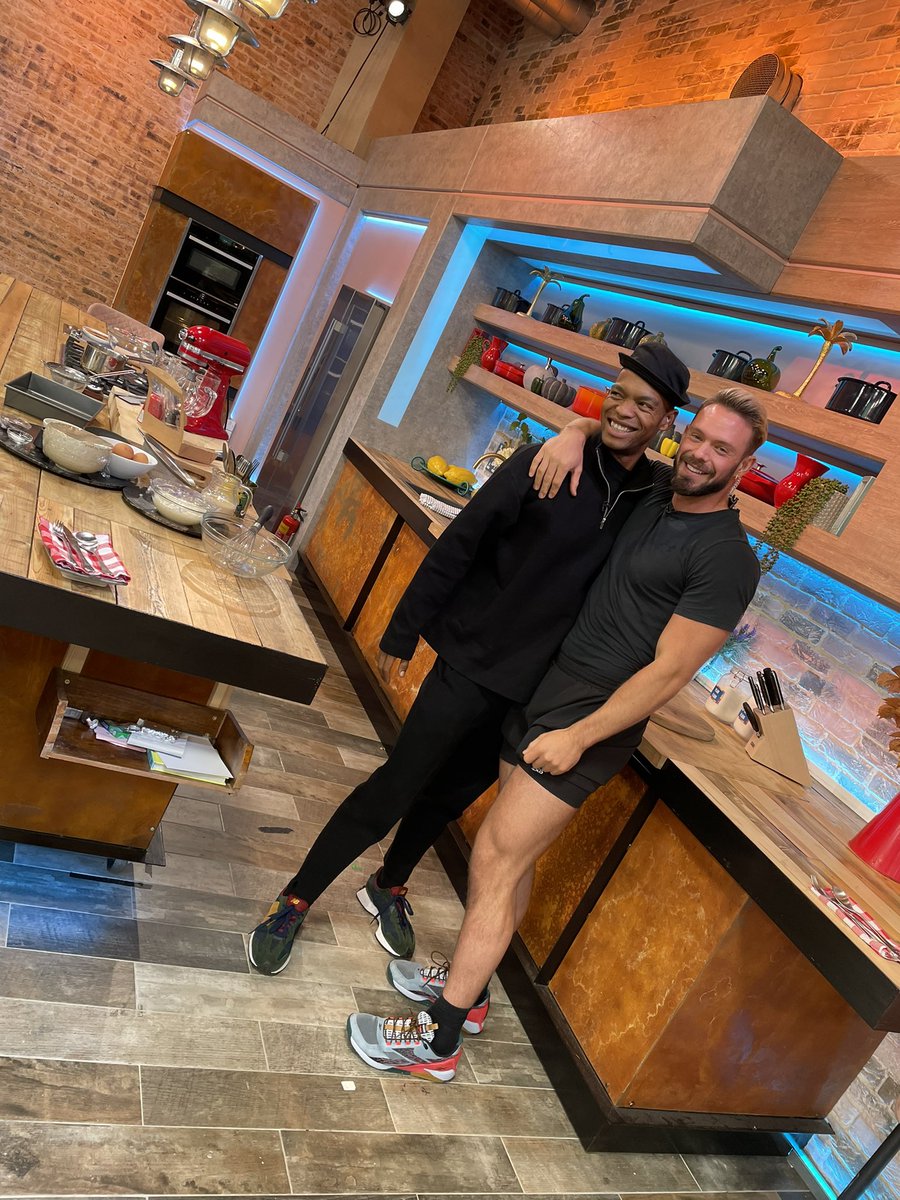 StephLunch's tweet image. The lads are here! On telly with me from 12.30 - 2.10pm @Channel4 @PackedLunchC4 
@bbcstrictly @jojo_radebe #JohnWhaite