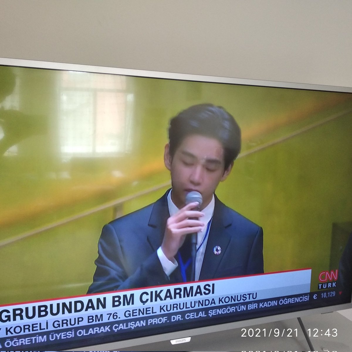 Haber izlerken bts'i karşında bulmak.😍 #BTSatUNGA