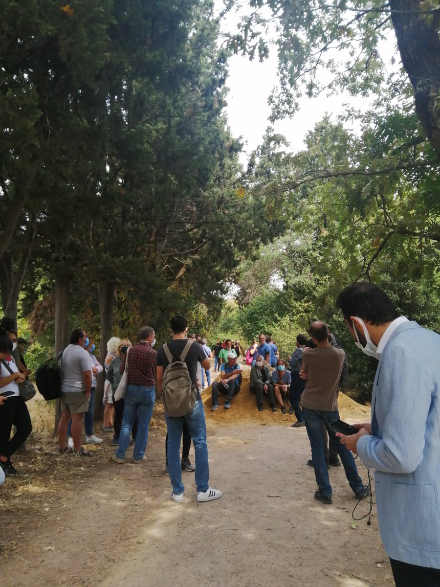 TMMOB Şehir Plancıları Odası İstanbul Şubesi olarak Validebağ'dayız. Korudaki inşaata hep birlikte dur diyor, Üsküdar Belediyesini yargı kararlarına uymaya davet ediyoruz.