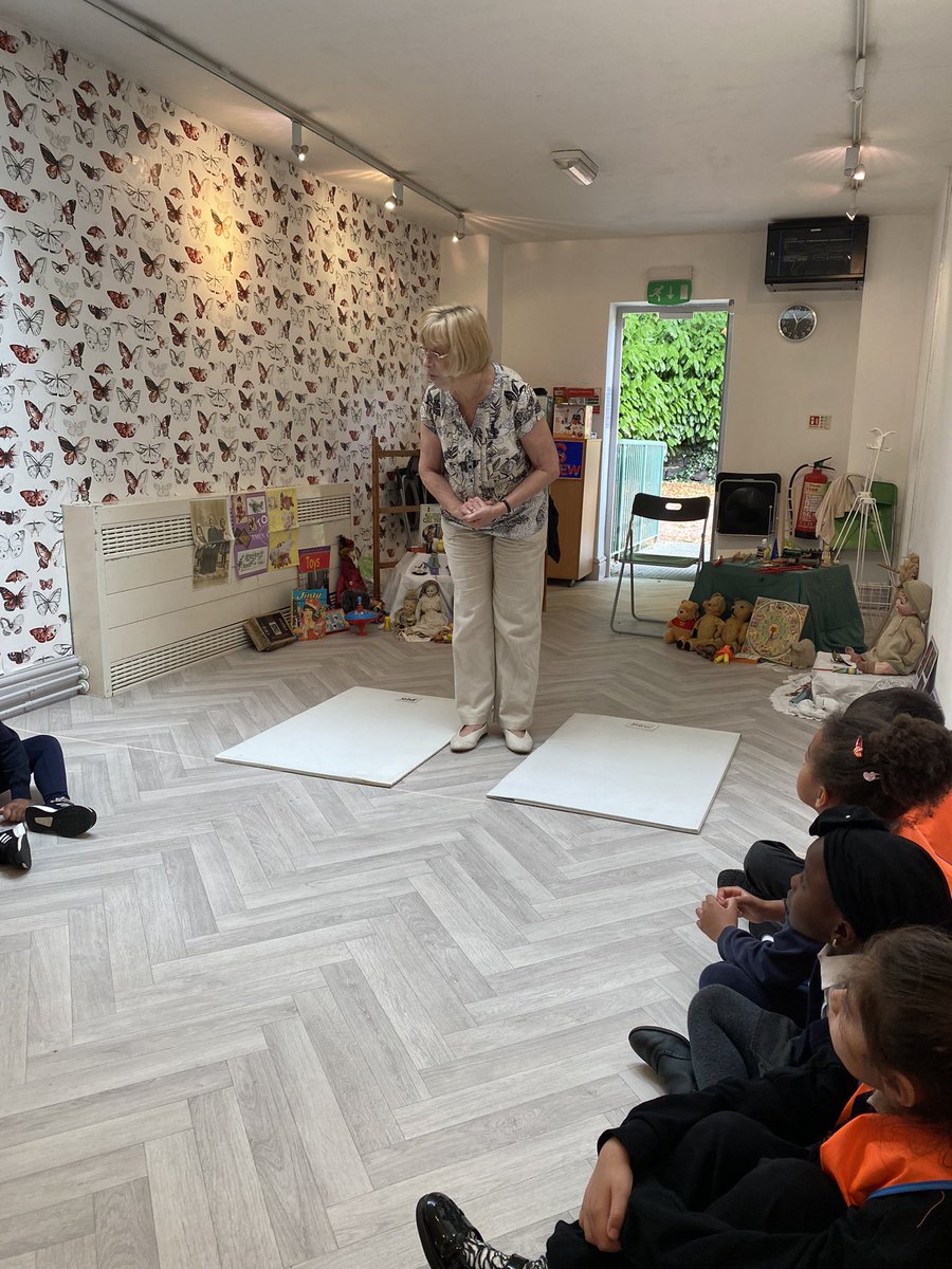 dmn_ks1's tweet photo. Learning all about old toys#history @dixonsmnp https://t.co/j2qZfbFwxo