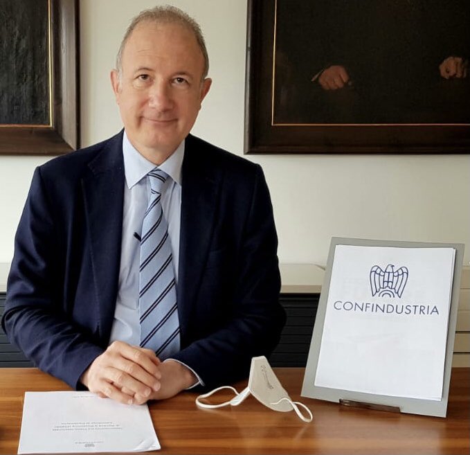 ConfindustriaEU's tweet photo. VP @Confindustra @stefanpan1: Reforms in #NRRP are necessary if we want to create high-quality jobs in line with the needs of our enterprises that must remain competitive at global level and to bear fruits for all in the long term. 
#EPPRome21 #JobsJobsJobs @EPP_Group 1/3 https://t.co/3ecRhEs0kB