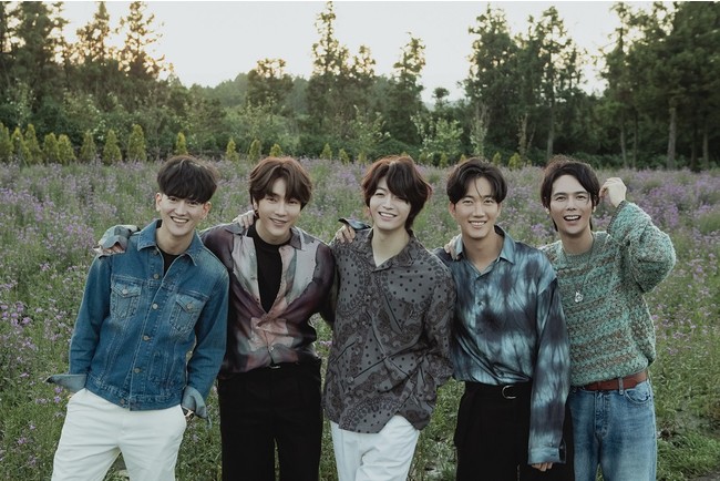 Kkorepo's tweet photo. #SUPERNOVA(#超新星)、9th ALBUM『#CLOUD_NINE』よりアルバム全曲ダイジェストが公開!https://t.co/me27tG2x2H https://t.co/Slrlmgc5J1
