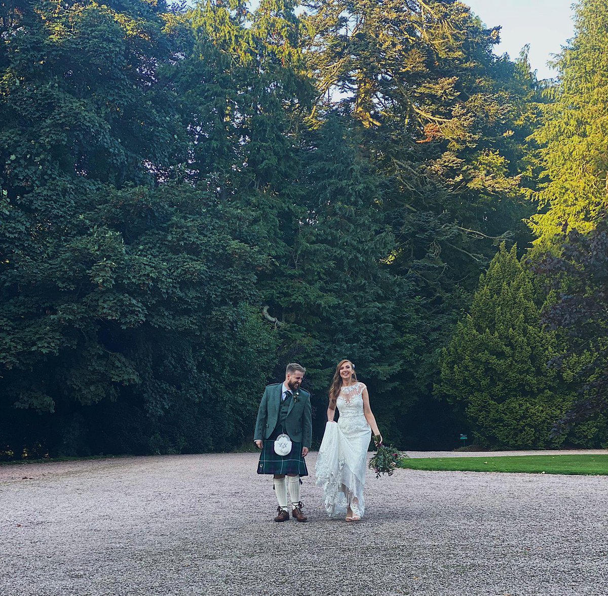 SandL_Blog's tweet image. What a weekend. So excited to start the next chapter of our lives together as husband and wife ❤🥂