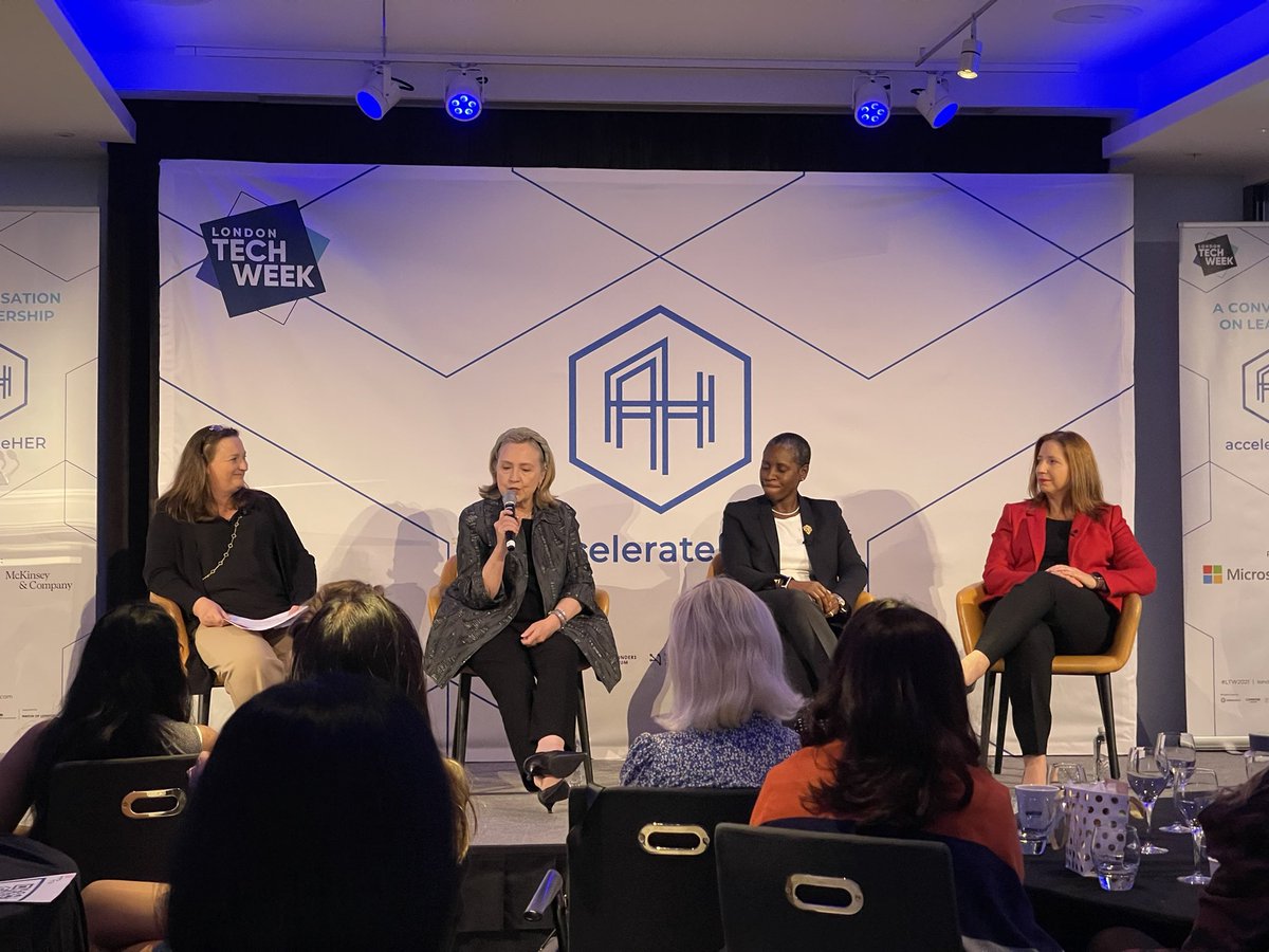 maithreyi_s's tweet image. So this happened yesterday!
Virginia Simmons @McKinsey @HillaryClinton @IStephanieBoyc1 Claire Barclay @Microsoft talking - tough journey to the top, inspirations, challenges, goals &amp;amp; #resilience
@accelerate_HER #LondonTechWeek2021