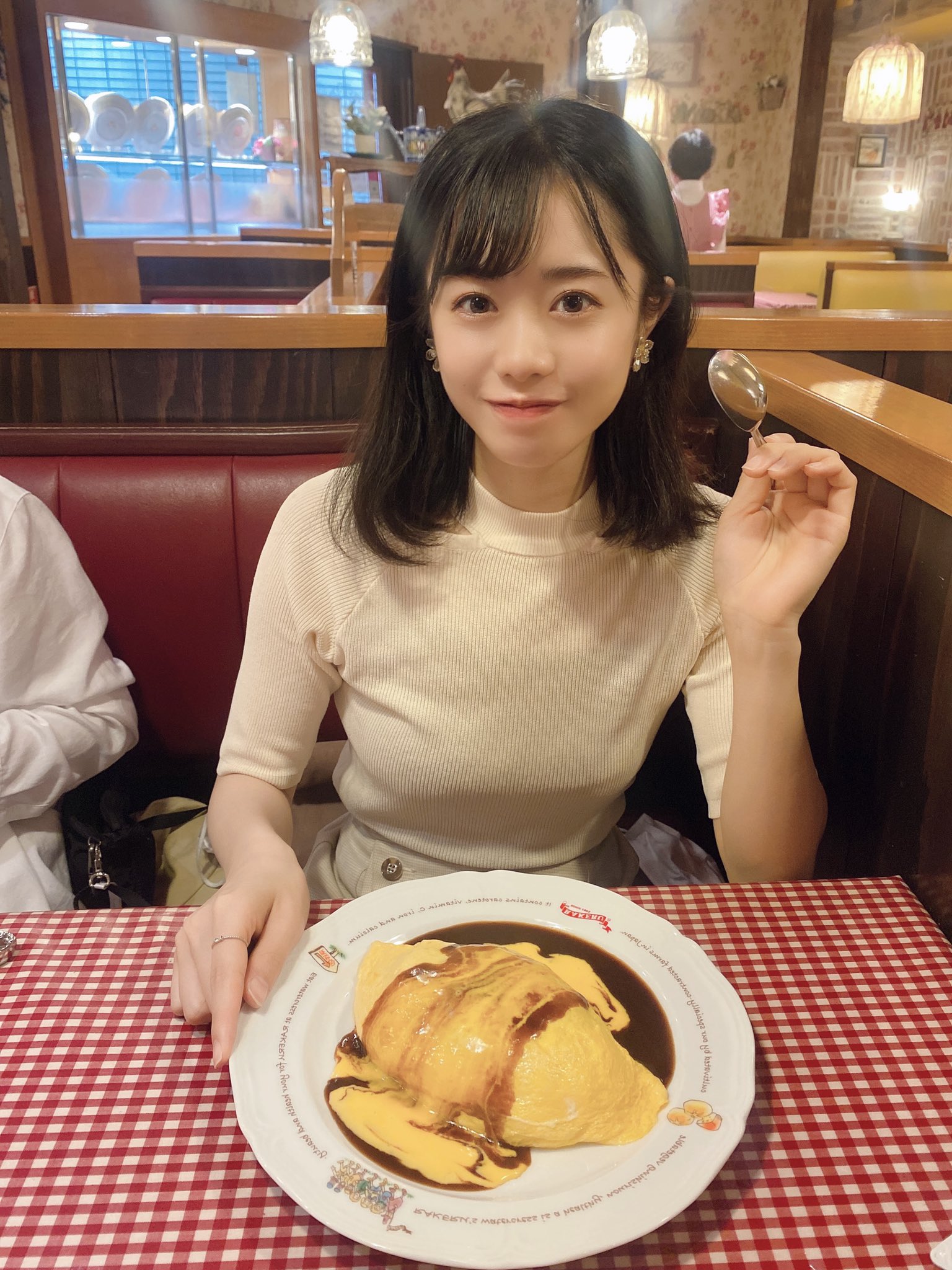 Yui 実はオムライスも食べてたよね 隣にいるのだれでしょーー 何も乗ってないスプーンをあーんする女 誰にもあげないよ T Co O2huwuyjce Twitter Yui 実はオムライスも食べてたよね 隣にいるのだれでしょーー 何も乗ってないスプーンをあーんする女 誰にもあげないよ T Co O2huwuyjce Twitter