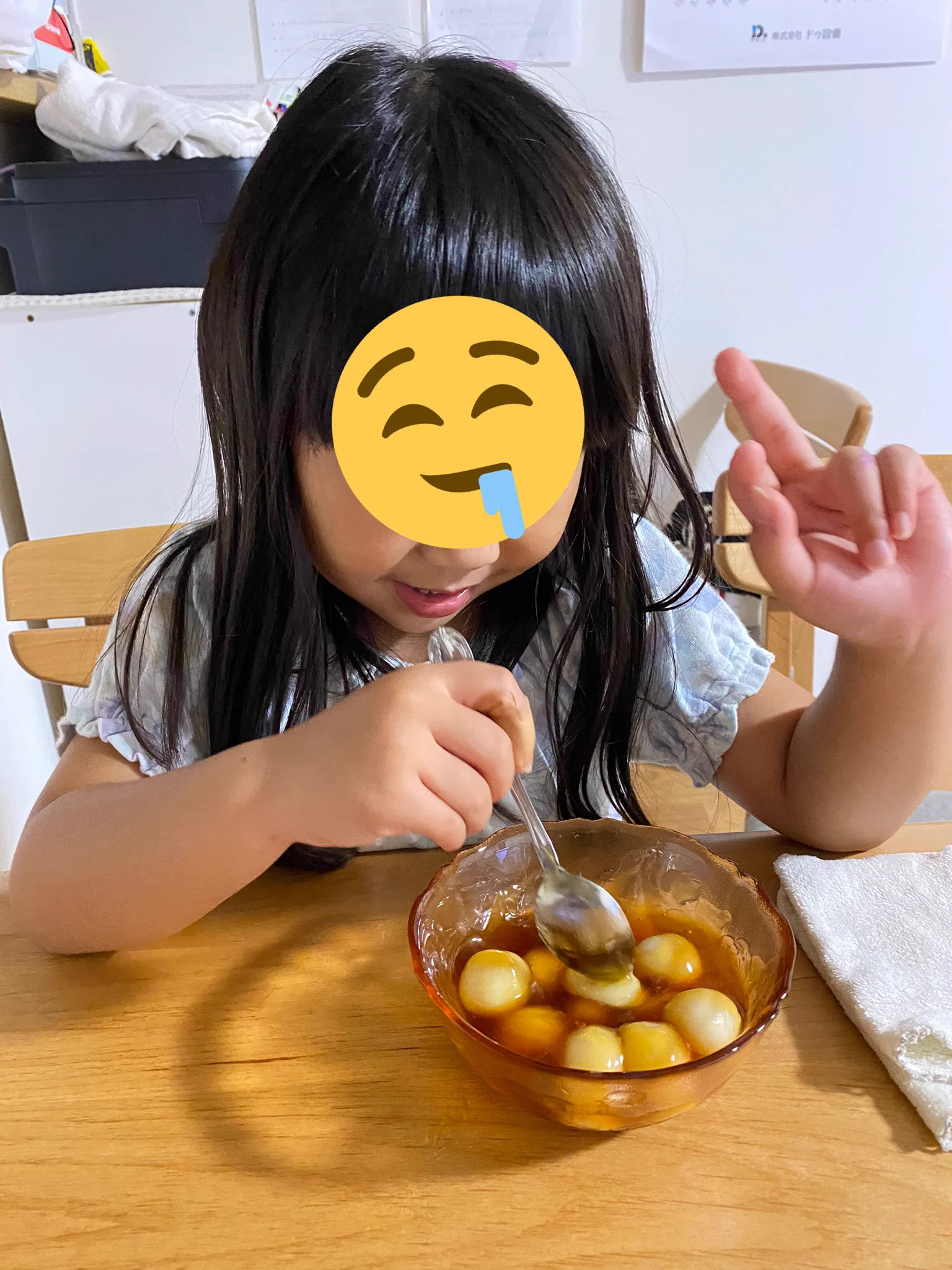 子供たち食べないって言うから自分用に作ったのに結局取られた。めちゃくちゃ簡単なのに美味しいしお団子がふわふわもちもちで最高🤤🎑  