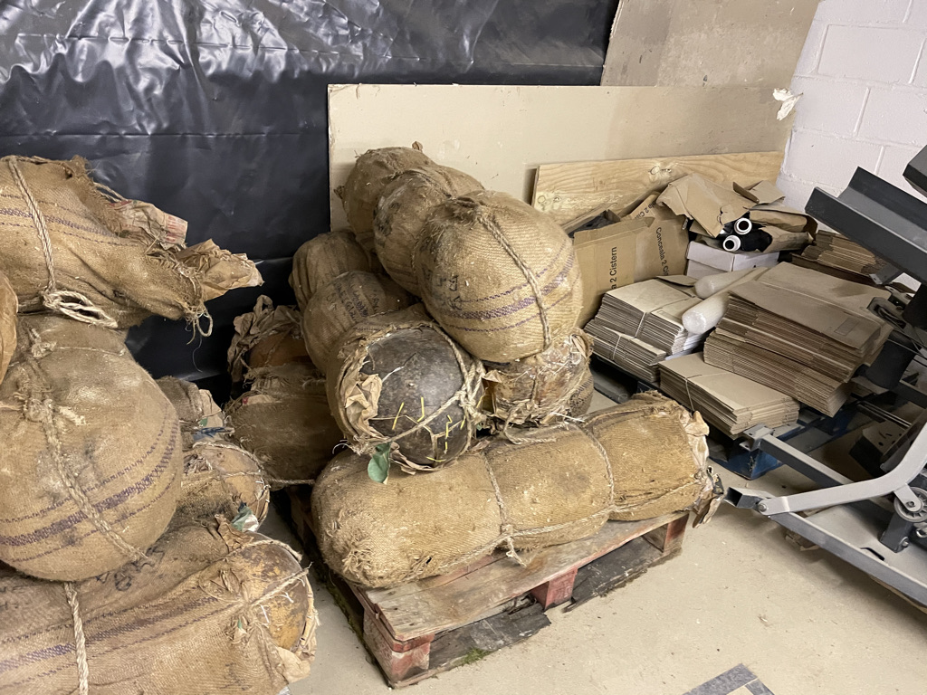 #Afrorganic  authentic #60kg #sack #20kg in each sack #unrefinedsheabutter #Ivory  #organicsheabutter #vegan certified #london #england #wholesale #beauty #cosmetic #food #europe #worldwide 3 tonnes in our warehouse