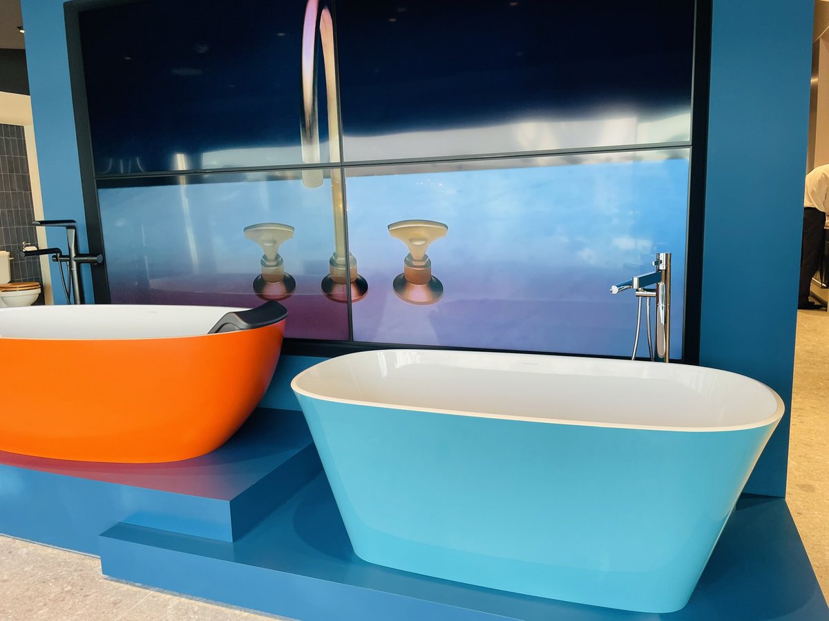 Bathroomreview's tweet photo. Stunning products on display @HouseOfRohl Chelsea Harbour - well worth a visit! @PerrinandRowe @ShawsOfDarwen #bathroomdesign #bathrooms https://t.co/OIIdmXB0qZ