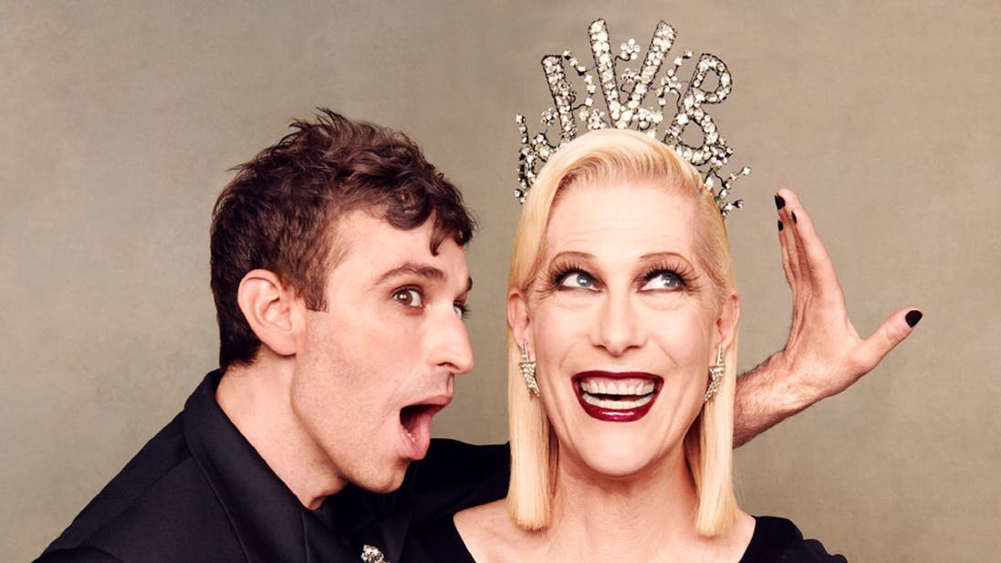 "Only an Octave Apart" starring <a href="/A_R_Costanzo/">AnthonyRothCostanzo</a> and <a href="/mxjustinVbond/">Mx Justin Vivian Bond</a> opens today at <a href="/stannswarehouse/">St. Ann's Warehouse</a> in Brooklyn NY

➡ Live broadcasts on September 25 and October 3 at stannswarehouse.org