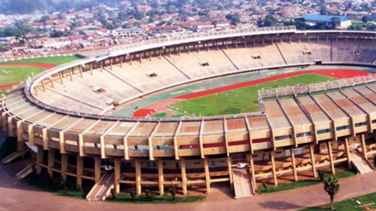 uwimaclarisse's tweet image. Iyi 🏟 yahoze yitwa Namboole National Stadium nyuma ikaza kwitwa Mandela National 🏟 yubatswe ku nkunga y’abashinwa ingana na #$36M, ifungurwa mu 1997 habaye n’igitaramo icyamamare #LuckyDube yari arimo

Ubu iri kuvugururwa,umukino wu 🇷🇼 na 🇺🇬 uzabera kuri St Mary's Kitende