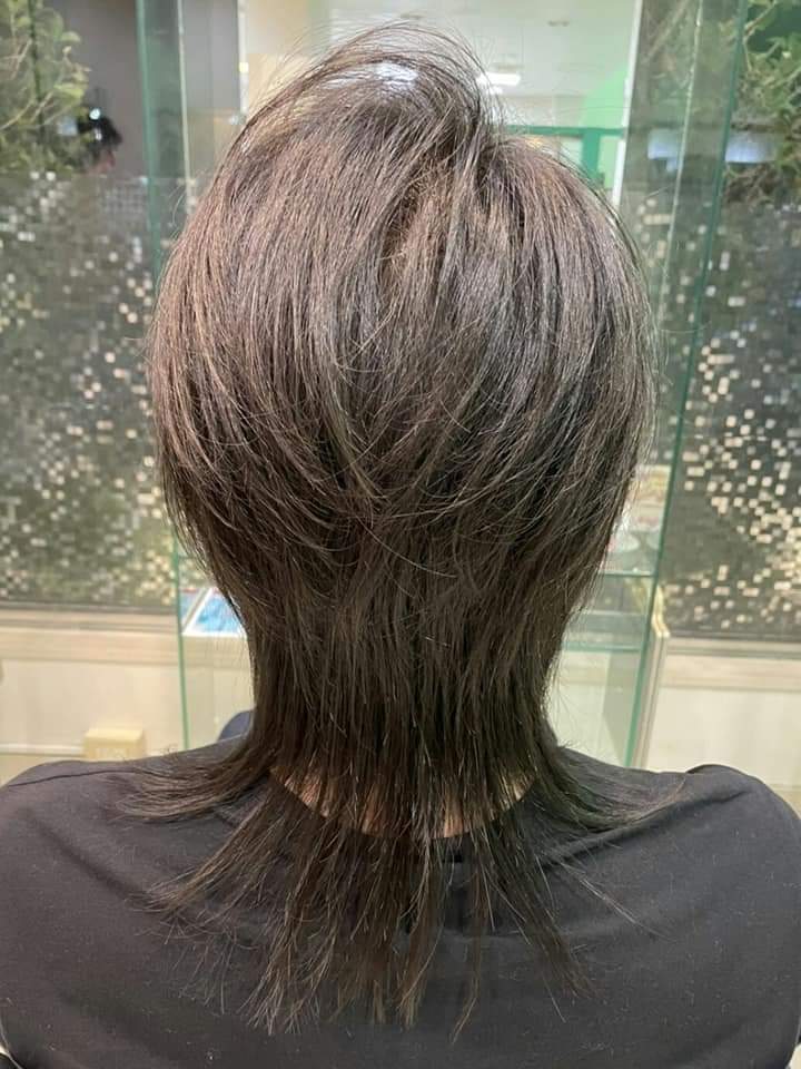 Kimiaki Ruike 実家の墓参りも兼ねてですが 弟が店長を務める店 自宅から ４６０ｋｍ まで行ってカット して来ました グッジョブ弟 ウルフカット ウルフヘア ウルフレイヤー レイヤーカット レイヤーカットミディアム ミディアムウルフ ハイ