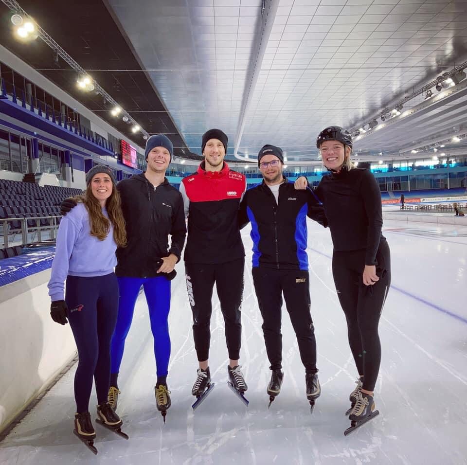 s_vanhalem's tweet photo. (1/3). Need your help! 👋 This winter (Jan. 25), we will skate ⛸️ 100km to raise funds for @KiKa8118 (Children Cancer-free Foundation). I am desperately looking for people that want to sponsor us! You can help by making a donation at https://t.co/BoyliQNqkc. Every bit helps! 💪 https://t.co/FGzaoij0a5