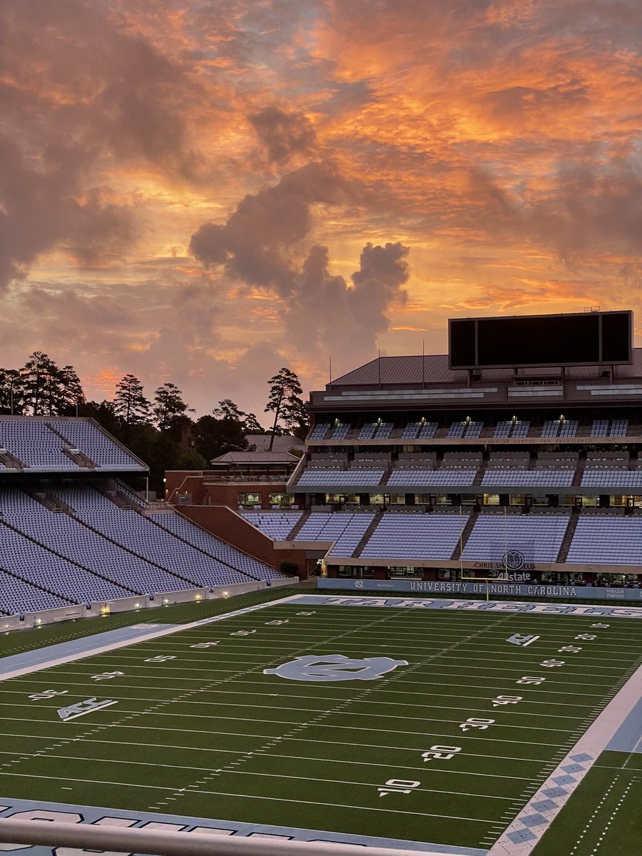 CoachMackBrown's tweet photo. Another day to improve. Let’s all take advantage of it. #BeTheOne https://t.co/pJl8AtIuSQ