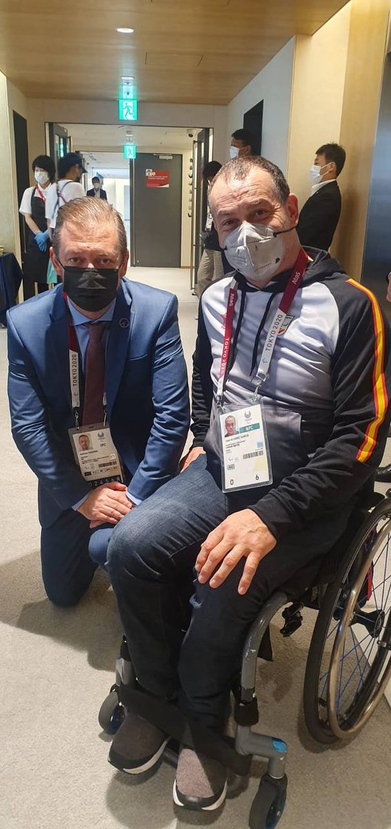 Andrew Parsons será reelegido presidente del Comité Paralímpico Internacional en la Asamblea General de <a href="/Paralympics/">Paralympic Games</a> en diciembre

En la foto con José Alberto Álvarez, presidente de la <a href="/FEDEDDF/">FEDDF</a>, en los últimos Juegos <a href="/Paralimpicos/">Comité Paralímpico Español</a> de #Tokio2020 

#paralimpicos #paralympics