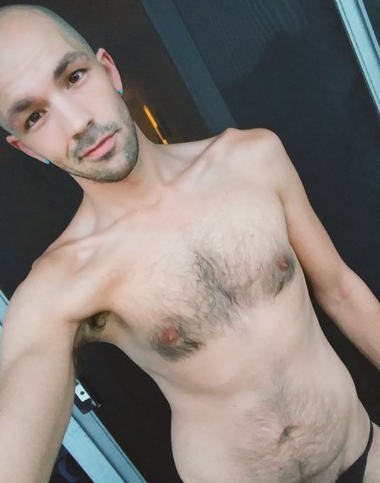 2 pic. Gooooood morning!!! 
#goodmorning #gay #GoodVibesOnly #bodypositive #gayandbald #gaybottom #puppyplaycommunity