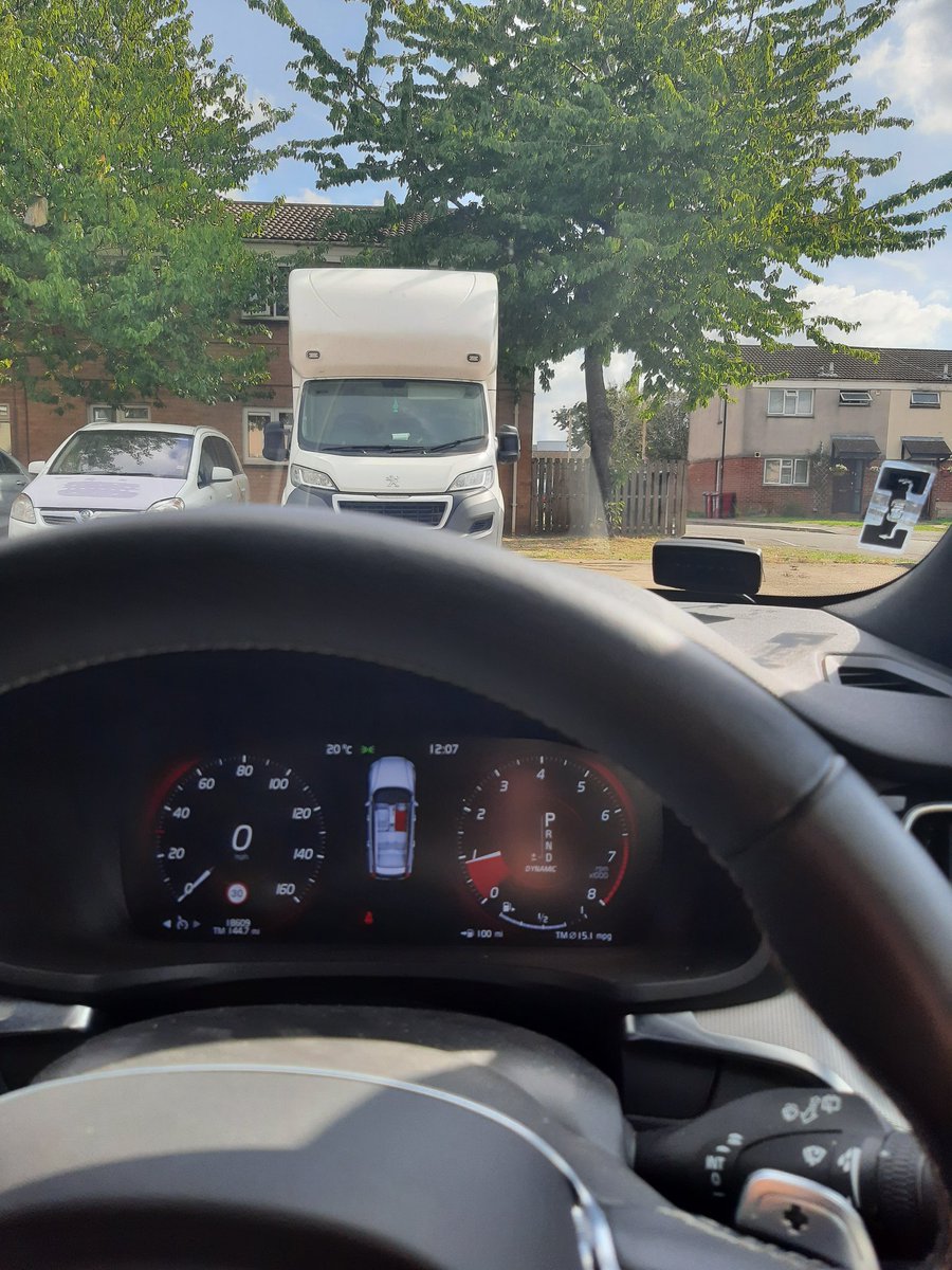 tvprp's tweet image. #XRT62 
Stolen motor vehicle located in @TVP_Slough 

Owner reported the Theft of his van and within 15 minutes it was located by us with the assistance of a tracking device! 

We recieved live updates by the owner whilst travelling to this job! 

#P6110 
#Teamwork
