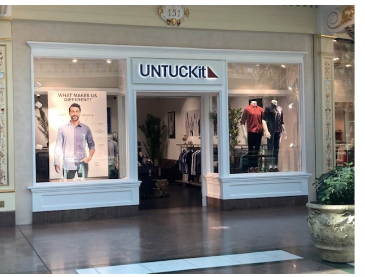 Delighted to have delivered <a href="/UNTUCKit/">UNTUCKit</a> their first store outside of London in @_traffordcentre , please speak with myself or David Mccosh <a href="/CushWakeRtailUK/">C&W UK Retail & Leisure Team</a> for more info! Looking good @KevinDeBruyna <a href="/MarkUntucked/">Mark Barrett</a> @_traffordcentre Go check it out 😍