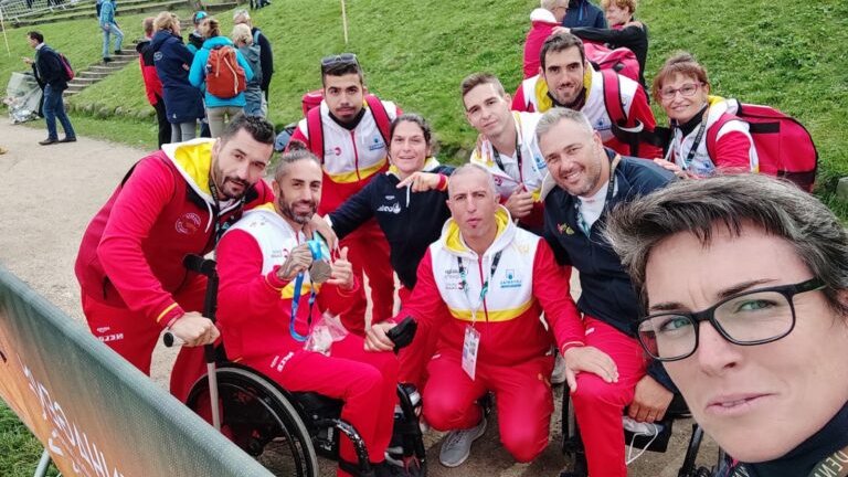 🛶🇪🇸 5️⃣ medallas para el #TeamESP <a href="/AmuraSport/">Amura Sport</a> en el Campeonato del Mundo de Copenhague 

🥇 <a href="/MarcusWalz/">Marcus Walz</a> <a href="/RGermade/">Rodrigo Germade</a> 
🥇 María Corbera - Patricia Coco 
🥈 <a href="/antiajacc/">Antía Jácome Couto, OLY</a> 
🥈 Higinio Rivero 
🥉 Juan Valle 

🛒 Tienda Online 🖱 amurasport.com/tienda/16-equi…