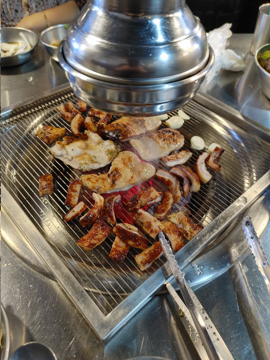 현재 둘이서 막창훔쳐 먹는중~^^