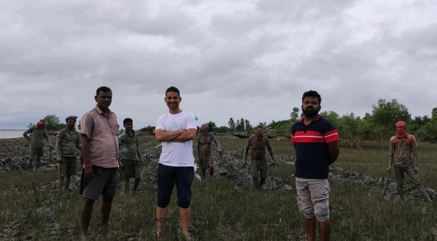 vnvadvisory's tweet photo. Our latest project initiation in the Sunderbans. The team visiting these mangrove sites for planting to start this month. More than 2.5 million #mangroves are going to be planted these next couple of seasons. 
#bluecarbon #naturebasedsolutions  #coastalcommunities #climateaction https://t.co/F6Bs2GKMnA