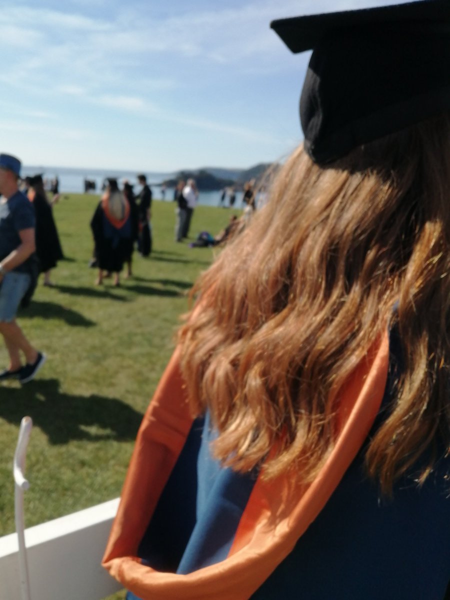 Congratulations <a href="/PlymUni/">University of Plymouth</a> grads Lizzie Chalmers go girl