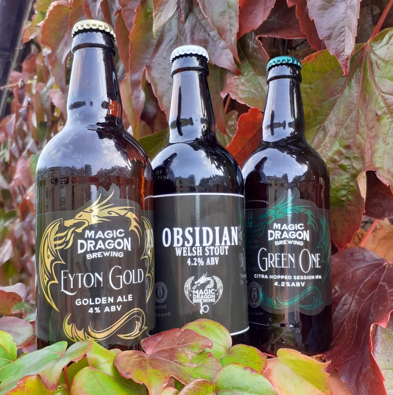 We're so excited to have won a 🌟 each for Eyton Gold, Green One IPA + Obsidian Welsh stout in the #greattasteawards2021 !!
#greattaste #guildoffinefood @guildoffinefood #carucymrucarublas #lovewaleslovetaste @wrexham @cywain_mab @DrinkWelsh @welsh_produce @welshfooddrink