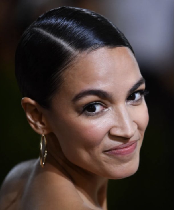 DwightMarshal19's tweet image. How do you want me to say it?...#PlainAndSimple
Ok the woman on the left is bitter and ugly!.. just the truth.....