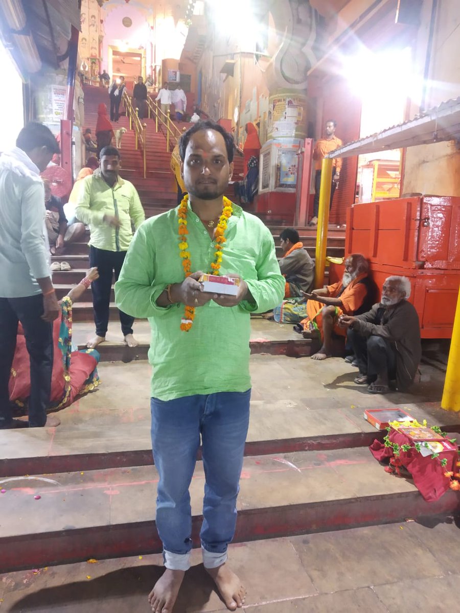 मर्यादा पुरुषोत्तम श्रीराम की जन्मभूमि जायेंगे शिक्षामित्र,
हनुमान गढी़ की चौखट खटखटायेंगे शिक्षामित्र,
पूज्य संत /महंत श्री राजूदास जी के नेतृत्व में,
महायज्ञ द्वारा "सरकार" को मनायेंगे शिक्षामित्र,
जय श्रीराम🙏
@rajudasayodhay 
<a href="/aksharmaBharat/">A K Sharma</a> 
<a href="/swatantrabjp/">Swatantra Dev Singh</a> 
<a href="/myogiadityanath/">Yogi Adityanath</a>