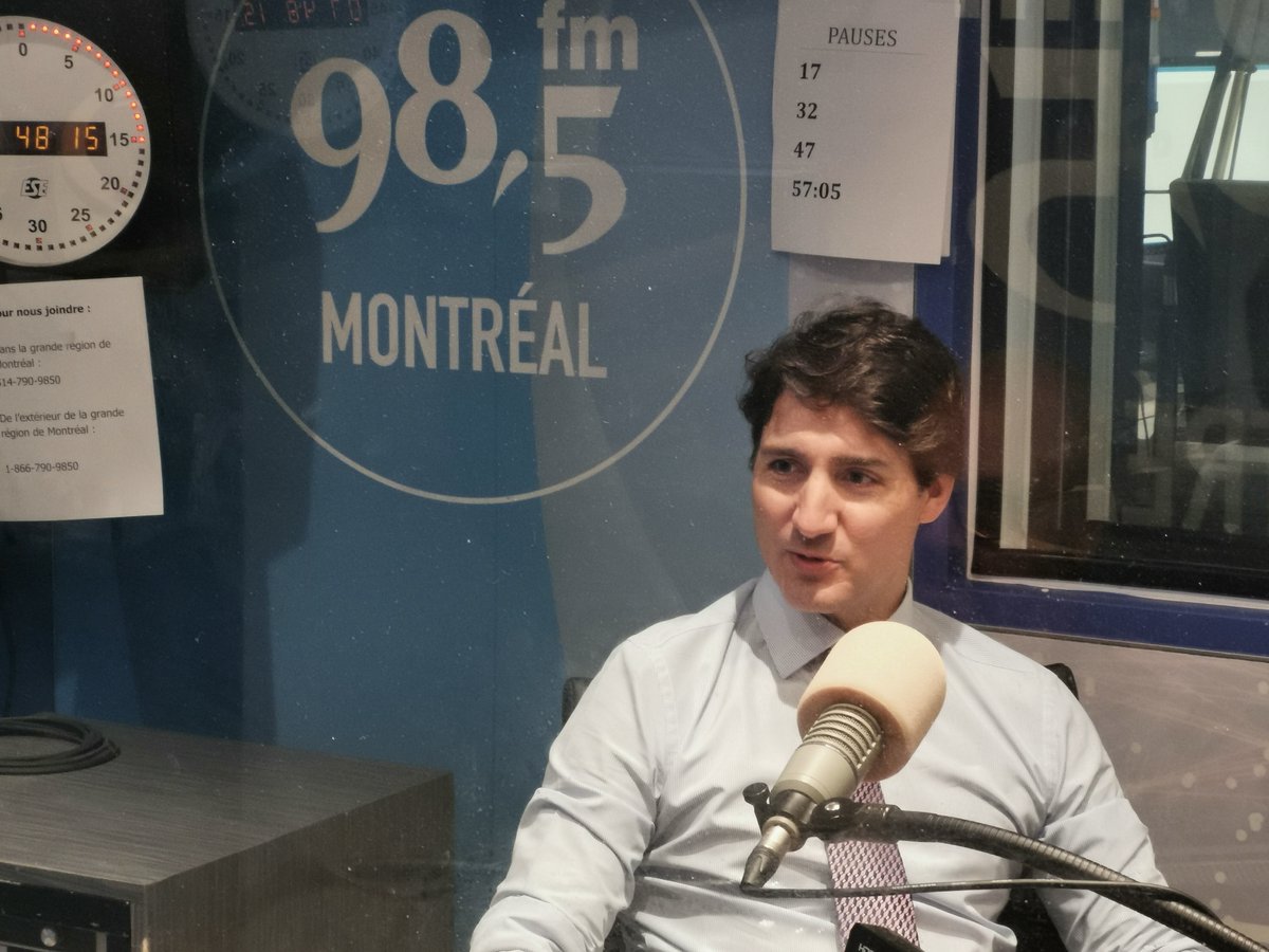 98.5 FM (@le985fm) on Twitter photo « 600 millions de dépensés pour une élection qui sert à confirmer le statu quo. C'est cher payé. »
« <a href="/JustinTrudeau/">Justin Trudeau</a> n'a pas le choix que d'entamer une réflexion sur son avenir. »
La chronique de @drainvillepm au 🎤 de @PaulArcand
🔊 Écoutez 👉bit.ly/2XKXk19 « 600 millions de dépensés pour une élection qui sert à confirmer le statu quo. C'est cher payé. »
« <a href="/JustinTrudeau/">Justin Trudeau</a> n'a pas le choix que d'entamer une réflexion sur son avenir. »
La chronique de @drainvillepm au 🎤 de @PaulArcand
🔊 Écoutez 👉bit.ly/2XKXk19