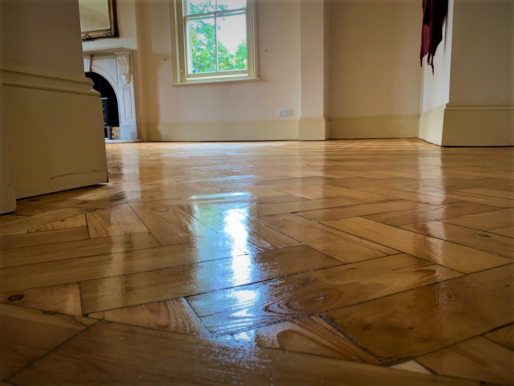 HertfordFloor's tweet photo. Beautiful & shiny these blocks of pine...π€©
Restored back to life with Osmo, making this home look perfectly fine...π
π§‘π‘π§‘π‘π§‘π‘π§‘π‘π§‘π‘π§‘π‘π§‘
#beforeandafter #woodenflooring #flooring #restore #bringingbacktolife #osmo #WoW #home #sanding #SupportLocal #hertfordflooring https://t.co/1OOK8OJW06
