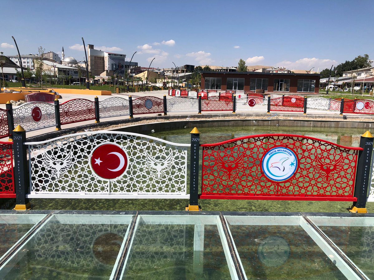 ERCİŞ MİLLET BAHÇESİ - ANT SHAPE MODELİ DEKORATİF LEDLİ KORKULUK YAPIM İŞİ - 2021

Erciş Millet Bahçesi'ne Ant-Shape Modeli Modern Dekoratif Ledli Korkuluklarımız ile güzellik kattık.

#innovation #led #ledlighting #ledpoles #lighting #anatolialed