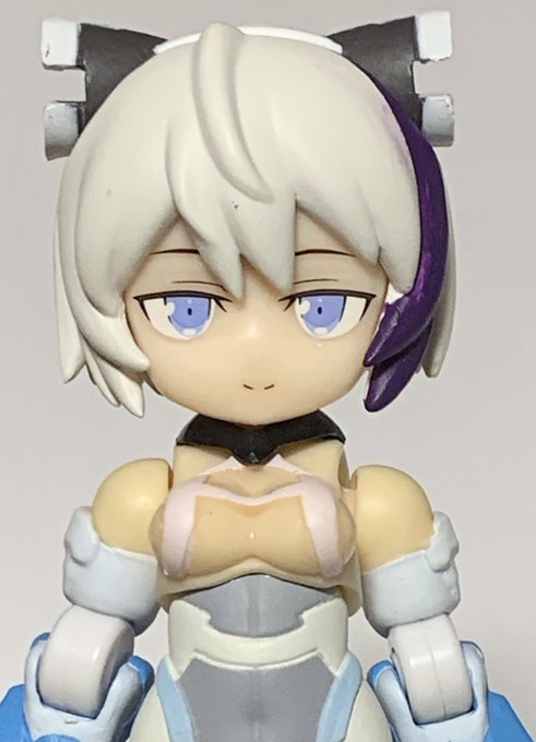 うちの子D-phone描いた。
#デスクトップアーミー 