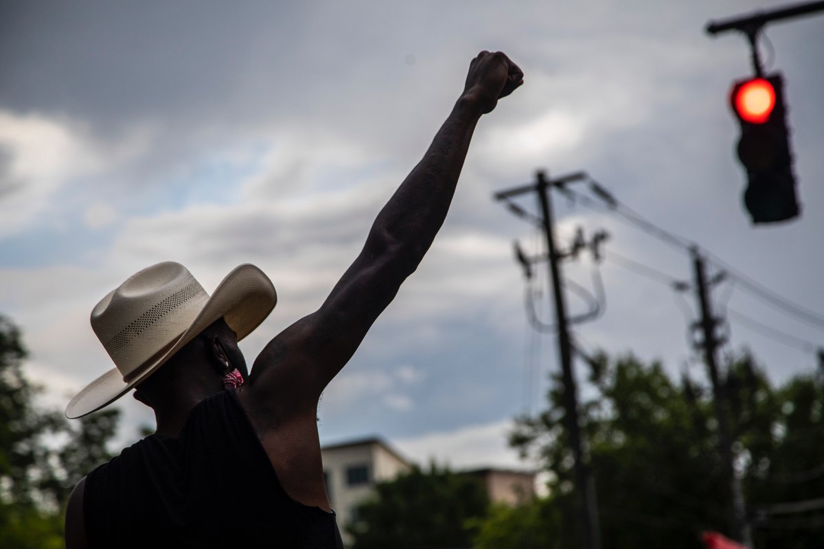 Photo thread 7.)  #JUNETEENTH2020    #raleighprotests  #BLM  #GeorgeFloydProtests  #RaleighNC