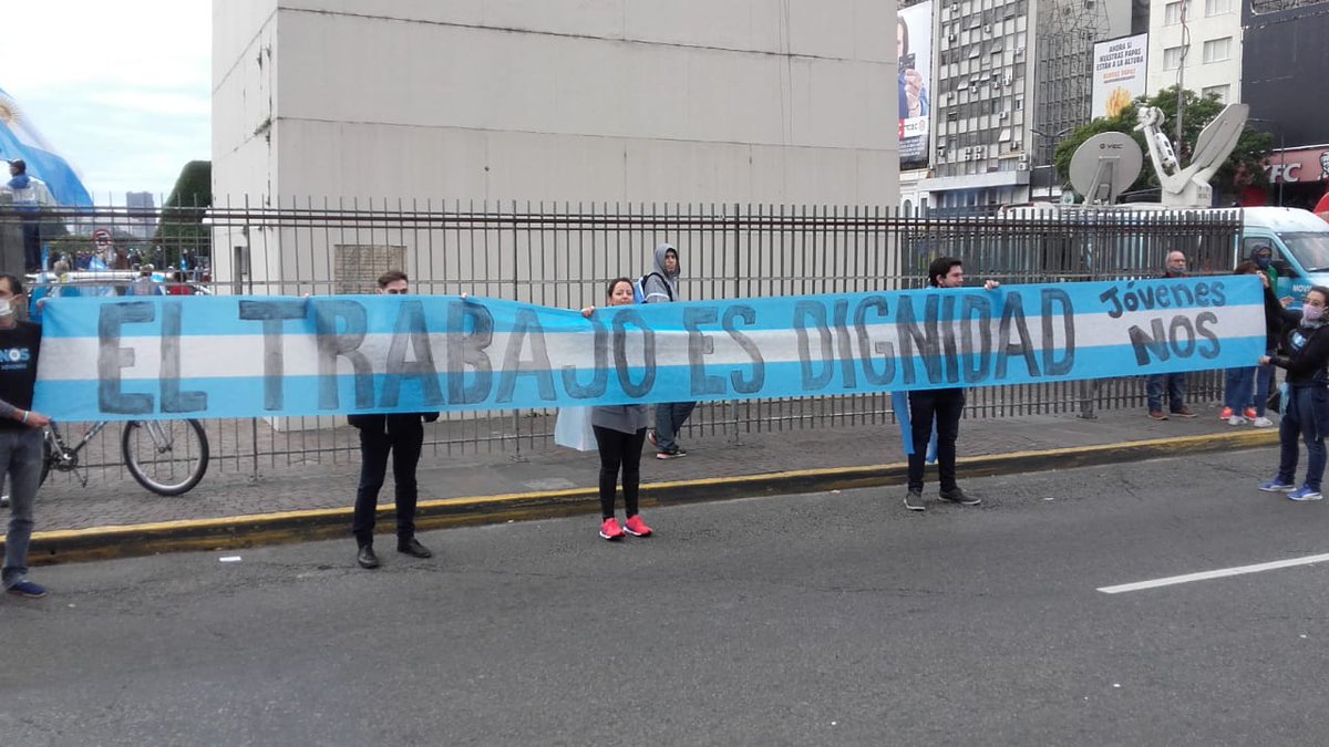 Equipazo de NOS saliendo en todo el país para defender nuestra bandera ante los ataques contra la libertad y la propiedad privada. No vamos a dejar que nos pasen por arriba.

#BanderazoNacional #20JYoVoy

<a href="/SomosNosArg/">NOS Argentina</a>