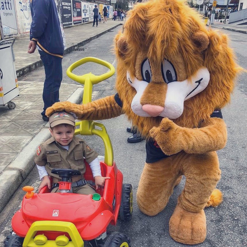 pmscoficial's tweet image. LUTANDO CONTRA AS DROGAS!

Proerd é o programa. Proerd é a solução! 🦁

#proerd #daren #pmsc #santacatarina #polícia #militar