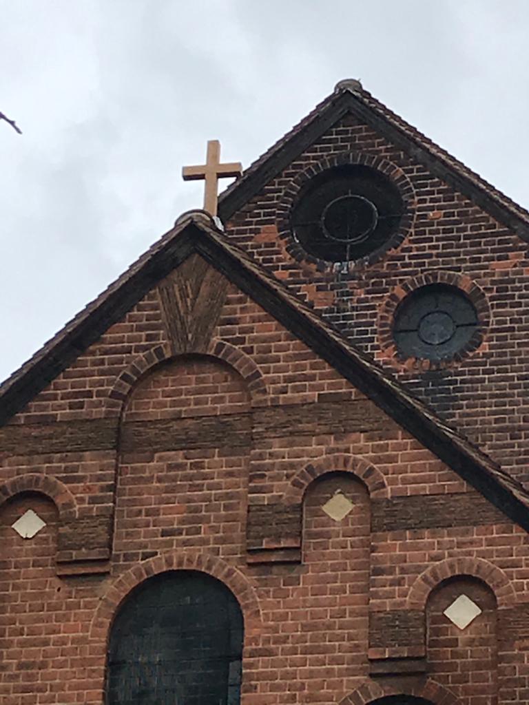 ChristChurchDA1's tweet photo. A NEW CROSS FOR CHRIST CHURCH.
Our thanks to Olu for arranging the replacement of the cross on the roof above the altar at @ChristChurchDA1. The old cross had weathered and rain was entering the roof through the gap that had been created - hence the need for a replacement. https://t.co/LWGMiF7xQD